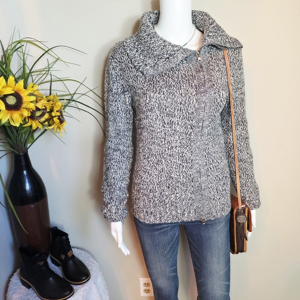 BCBGMaxAzria Grey and White Cowl Neck Sweater